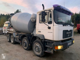 Camión MAN 32.322 32.322 Betonmischer 9m2 8x4 hormigón cuba / Mezclador usado