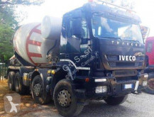 Iveco concrete mixer concrete truck Trakker 410 T 45