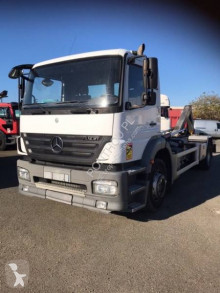 Camión Mercedes Axor 1833 Gancho portacontenedor usado