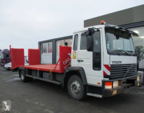 Camion Volvo FL trasporto macchinari usato