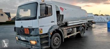 Camion citerne hydrocarbures Mercedes Actros 1828