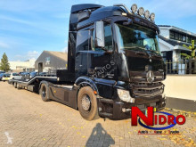 Conjunto rodoviário porta máquinas Mercedes Actros 1842