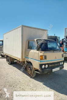 Camión Mitsubishi Canter FE110 isotermo usado