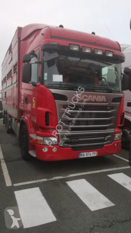 Kamion auto pro transport hovězího dobytka Scania R R 500