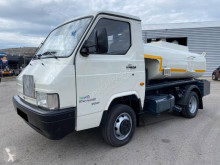 Camion Nissan Trade T.100 citerne occasion
