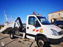 شاحنة ناقلة حاويات متعددة الأغراض Iveco Daily 65C15
