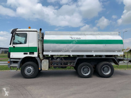Vrachtwagen tank Mercedes Actros 3348