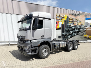 Camion scarrabile Mercedes nuovo