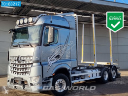 Caminhões transporte de madeira Mercedes Arocs 2551 StreamSpace Liftachse Xenon