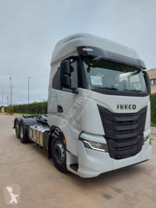 Camion polybenne Iveco