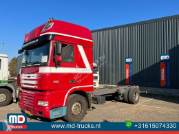 Camion DAF XF 105 410 manual NL châssis occasion