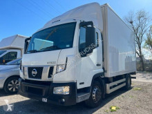 Camion fourgon Nissan NT500