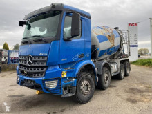 Mercedes Arocs 3251 truck damaged concrete mixer