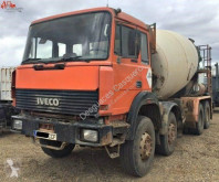 Камион бетоновоз бетон миксер Iveco MAGIRUS 300-25