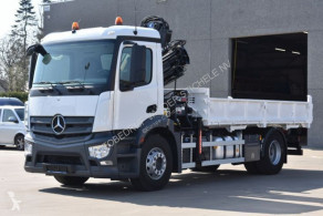 Vrachtwagen platte bak Mercedes Antos