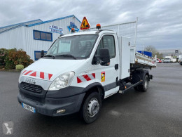 Camion tri-benne Iveco Daily 70C17