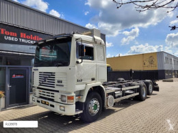 Camion Volvo F 12.400 6X2 460wheelbase front steel , rear air suspencion top châssis occasion