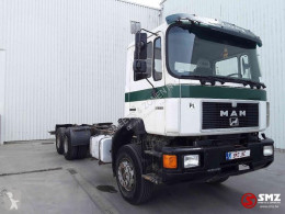 Camion MAN 25.372 châssis occasion