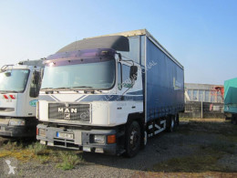 Kamion MAN 24.422 posuvné závěsy použitý