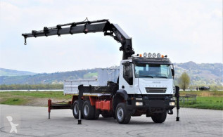 ciężarówka platforma Iveco