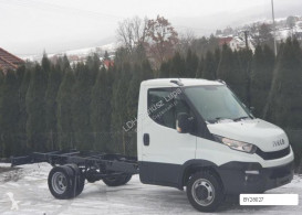 Utilitaire châssis cabine Iveco Daily 35c-17