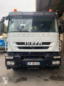 Camion benne Iveco Trakker 260 T 44
