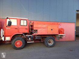 Kamion cisterna pro hašení požárů v lese Renault 110-150