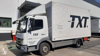Lastbil transportbil dubbelvånings Mercedes Atego 818