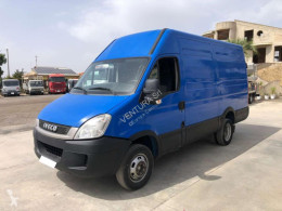 Camion Iveco 35EC14 fourgon occasion
