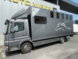 Camión Mercedes Atego 1018 transporte de caballos usado