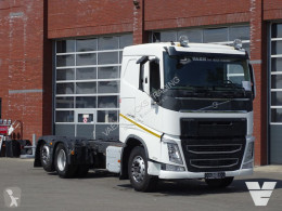 Camion châssis Volvo FH13 FH 13.540 - Low Roof - PTO - Full air - 6.80 cm chassis lenght/4.30 WB - Leather - Fridge
