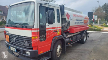 Camion Volvo FL 615 citerne hydrocarbures occasion