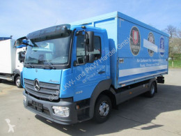 Camión furgón transporte de bebidas Mercedes Atego ATEGO 1223 L Getränkeschwendkoffer 5,2 m*AHK