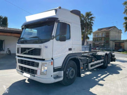 Camion Volvo FM400 transport containere second-hand