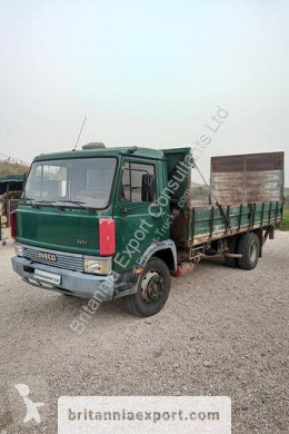 Vrachtwagen platte bak boorden Iveco Zeta 109-14