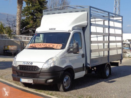 Iveco Daily 35C13 furgoneta con lona usada