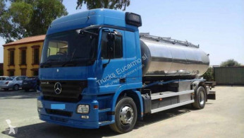 Kamion Mercedes cisterna použitý