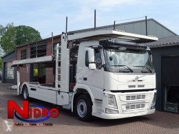 Vrachtwagen autotransporter Volvo FM 330