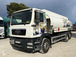 Vrachtwagen MAN TGM 26.340 tweedehands tank koolwaterstoffen