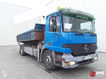 camion transport containere Mercedes