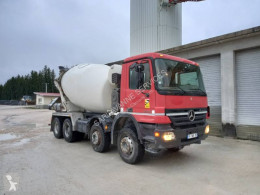 MercedesActros3236