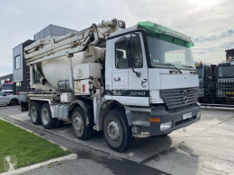 camion betoniera cu malaxor si pompa Mercedes