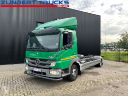 MercedesAtego1018