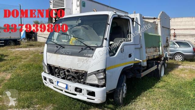 Furgoneta Isuzu 75 COMPATTATORE RIFIUTI - PEZZI...