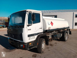 camion cisternă Mercedes