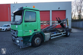 MercedesActros1836