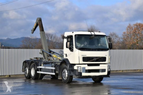 camion dublu Volvo