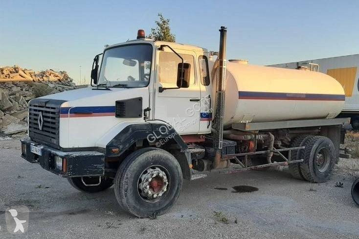 Camion Renault citerne à eau C-Series 260 4x2 occasion - n°8299191