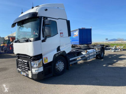 RenaultT-Series460