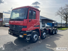 MercedesActros3235